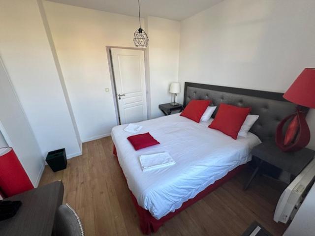 Charmant appartement au calme sur vezere Uzerche Extérieur photo